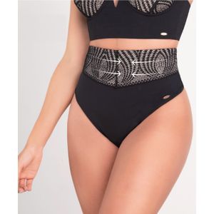 Panty tipo tanga de tela ultraliviana con control abdominal