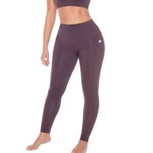 Legging deportivo alto con control abdominal y realce de glúteos
