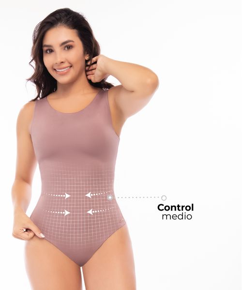 Body manga sisa moldeador que realza y define la silueta