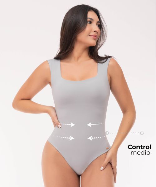 body con control de abdomen y espalda con cargaderas anchas que brindan soporte
